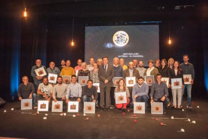 Imagen de los premiados a la Diada de Entidades en la Pobla.