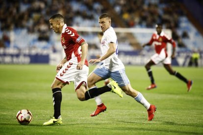 Abrahám Minero, durante una acción del Zaragoza-Nàstic