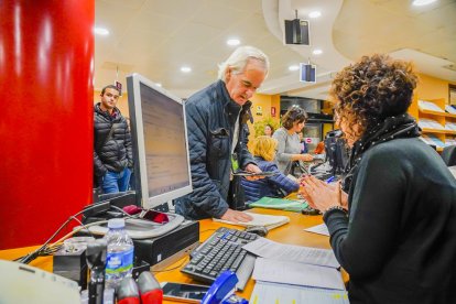 L'AVV I de Maig va ser la primera a registrar documents a l'OAC.