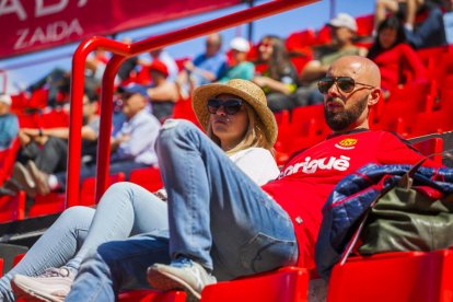 Algunos aficionados, durante el partido