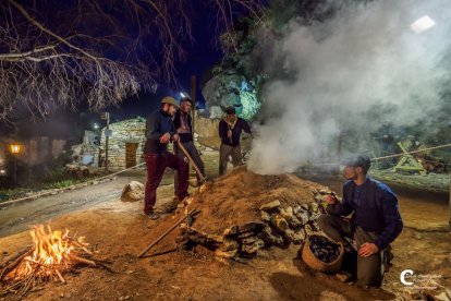 El pessebre torna la vida a Castelló, un nucli a les muntanyes de Vandellòs.