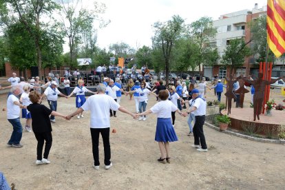 Imagen de un instante del XI Aplec de Sardanes Vila el Morell, celebrado ayer domingo.