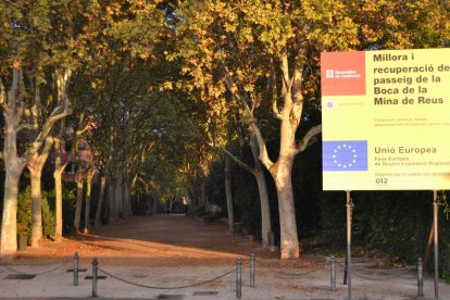 Cartell inici obres de millora i recuperació del passeig de la Boca de la Mina.