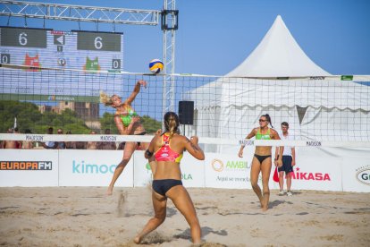 Una de les jugades que s'han pogut veure a la final femenina.