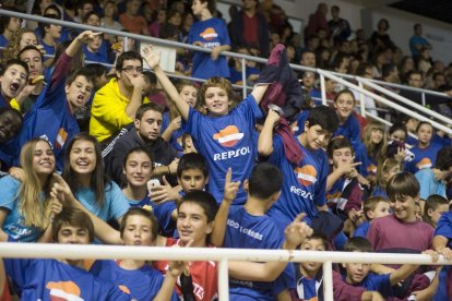 L'afició del CBT, en una imatge d'arxiu, serà fonamental aquest dissabte al pavelló del Serrallo.