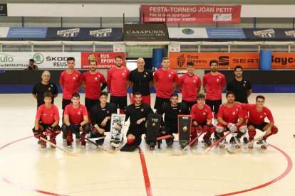 Los jugadores y los integrantes del cuerpo técnico en el primer entrenamiento de la pretemporada.