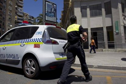 Imatge d'arxiu d'un policia local de Sevilla