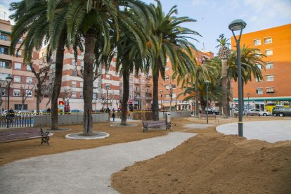 Aspecto que ofrecía ayer la plaza de los Infants.