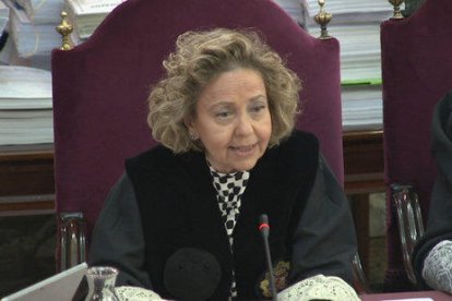 La fiscal Consuelo Madrigal, durante el interrogatorio a Josep Rull.