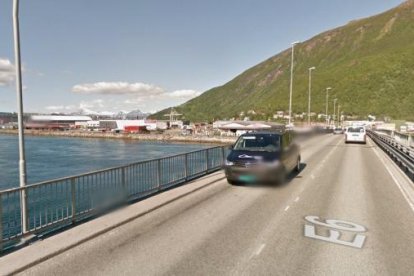 Puente de acceso a Narvik, Noruega.