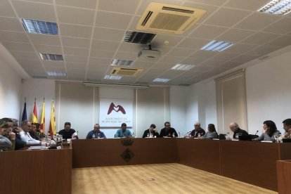 El ple de Mont-roig del Camp, reunit ahir, va aprovar tirar endavant el nou centre sociocultural.