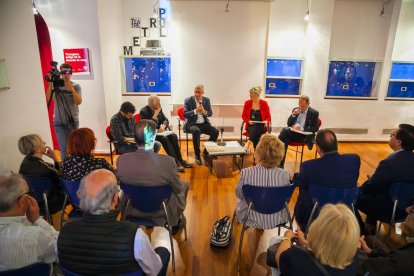 Ballesteros i Ferrando van presentar el llibre al Teatre Metropol.