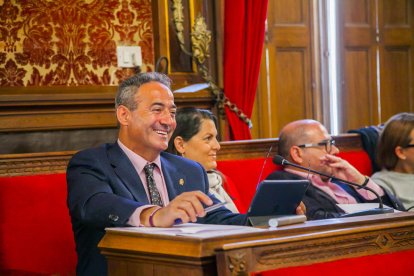 Pedro Sánchez, durante el último pleno del Ayuntamiento el pasado 10 de abril.