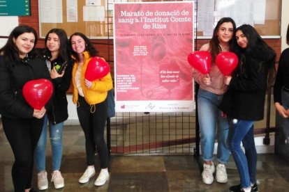 Els alumnes van participar activament en la Maratío de Donació de Sang.