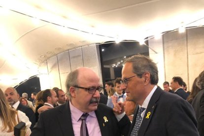 Gonzàlez, en el encuentro informal mantenido con Quim Torra.