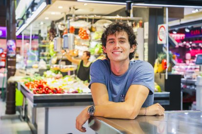 El Dr. Guillermo Mena el passat dimecres al Mercat Central de Tarragona.