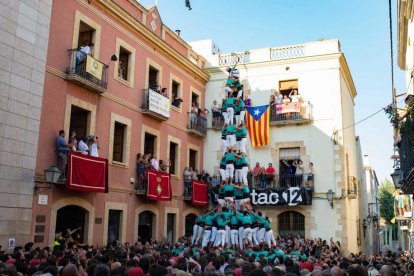 El 4 de 9 amb folre dels Castellers de Vilafranca.