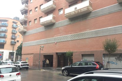 La dona l'han trobada morta al seu domicili, al carrer Felip Pedrell de Tarragona.