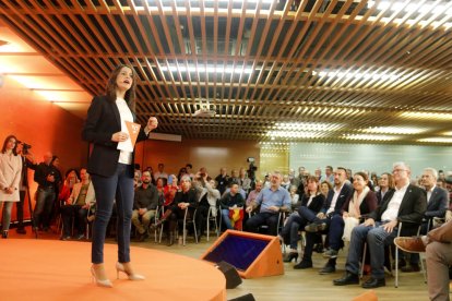 Inés Arrimadas durant l'acte electoral a Salou, aquest dijous.