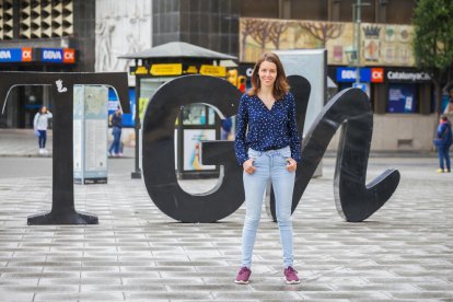 La número 1 d'En Comú Podem Tarragona, Carla Aguilar, ahir a la plaça Imperial Tarraco.