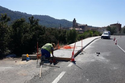 Imagen de las obras que se llevan a cabo en la T-704 de l'Aleixar a Vilaplana.