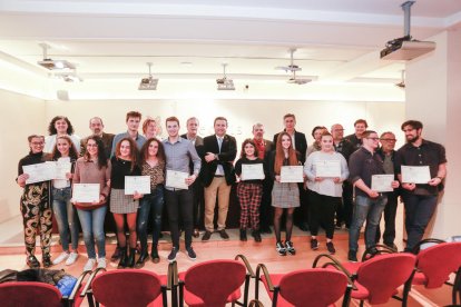 Imagen de los alumnos premiados por la Fundación.