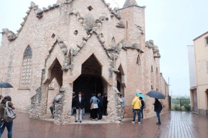 Durante la presentación del proyecto Territori Jujol, se han hecho visitas a las iglesias de Vistabella (en la imagen) y Vallmoll.