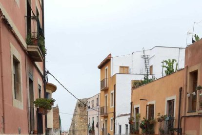 El trenecito turístico ha hecho tijera a la altura de la plaza de Sant Joan.