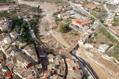 Pla aeri de l'Espluga de Francolí, amb la destrucció ocasionada per la riuada del Francolí.