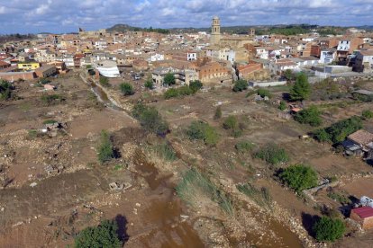 Gran pla general aeri del municipi de l'Albi, amb les restes ocasionades per l'avinguda del riu Gorgs en primer terme. Imatge del 24 d'octubre del 2019