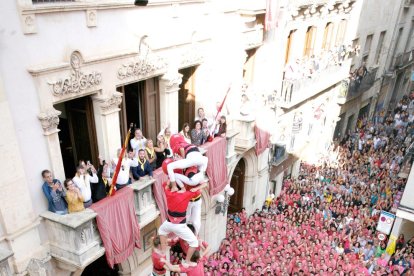 3 de 9 sense folre carregat de la Colla Joves Xiquets de Valls