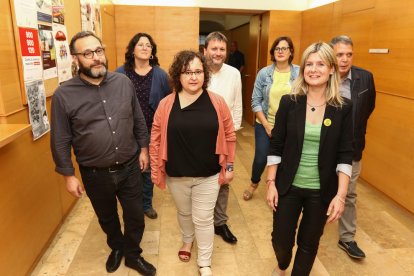 Noemí Llauradó y su equipo antes de la asamblea de este jueves.