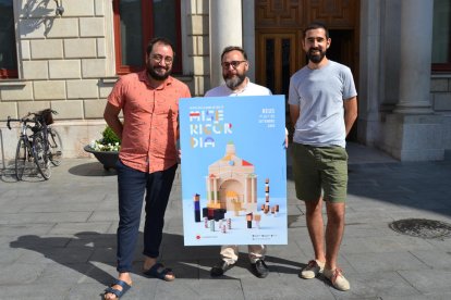 El cartell ha estat dissenyat pels fotògrafs Ferran Estivill i Martí Sans.