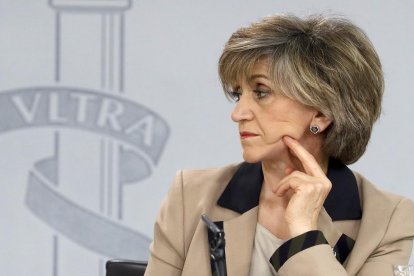 La ministra de Sanitat, María Luisa Carcedo, durant la roda de premsa posterior al Consell de Ministres.