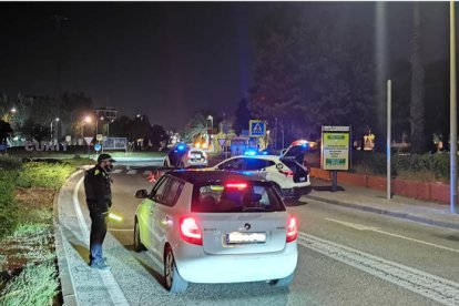 Un dels controls policials que es van realitzar a Cunit.