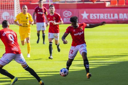 Thomas Amang, durant un moment del Nàstic-Olot disputat aquest diumenge al Nou Estadi (2-0).