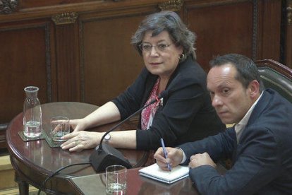 L'eurodiputada portuguesa Ana Gomes, acompanyada de traductor, durant la seva declaració com a testimoni al Tribunal Suprem.