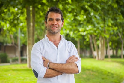 Jorge Herrero és el promotor de l'associació que vol que l'estètica de Tarragona guanyi amb flors.