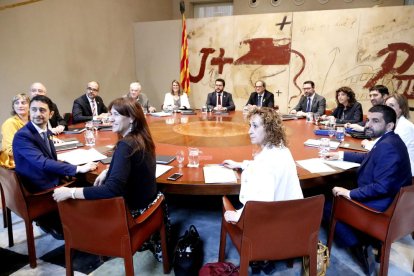 El Consejo Ejecutivo el presidente Quim Torra, reunido por primera vez de manera ordinaria, el 7 de junio de 2018.