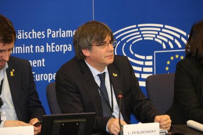 Carles Puigdemont durant la roda de premsa del 13 de gener del 2020 al Parlament Europeu.