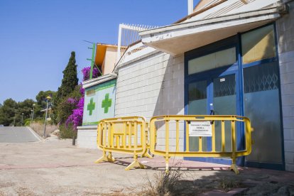 L'antiga farmàcia de l'equipament abandonat.