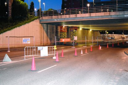 Aspecto que ofrecía la avenida Vidal i Barraquer a causa de las obras, ayer tarde.