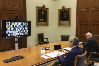 L'alcalde, Carles Pellicer, durant la sessió telemàtica.