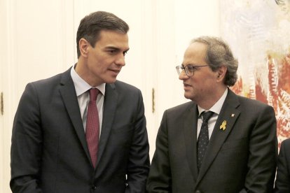 El president del govern espanyol, Pedro Sánchez, i del president de la Generalitat, Quim Torra, junts a Barcelona el 20 de desembre de 2018.