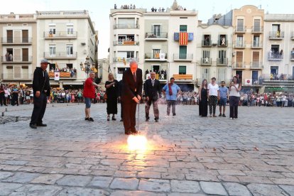 L'expresident de la Cambra de Comerç de Reus, Isaac Sanromà, va ser l'encarregat de pronunciar el pregó i encendre la Tronada.