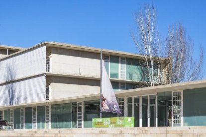 Fachada del Instituto Jaume I de Salou.