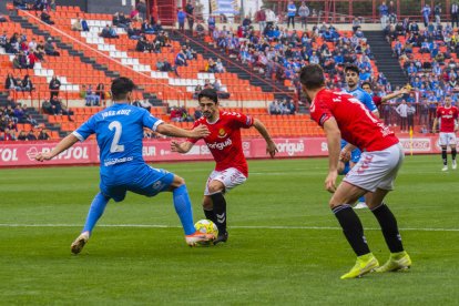 Jonathan Pereira en una acción en el duelo disputado el domingo contra el Lleida.