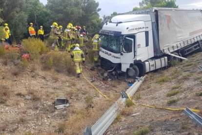 Imatge del camió accidentat.