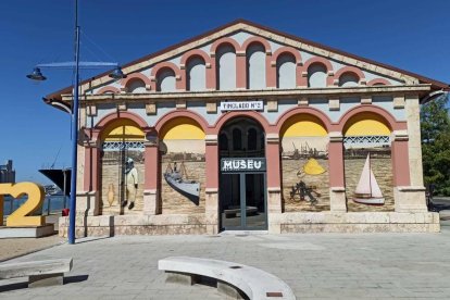 Fachada del Tinglado 2 de Tarragona.