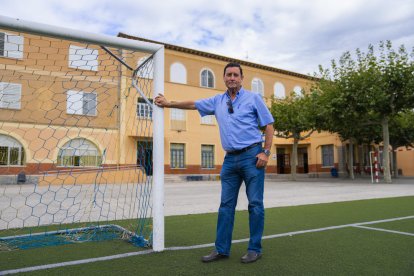 Juncosa aquest dilluns al pati de l'escola.